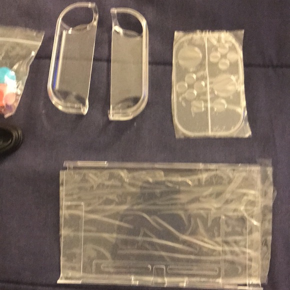 Nintendo Switch - Picture 3 of 5